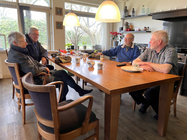 Gezelligheid aan de keukentafel