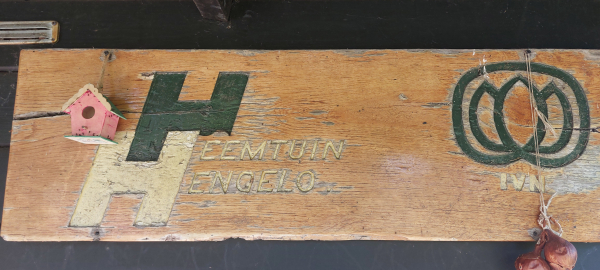 Dit bord wordt historie als Natuurcentrum Weusthag gereed is.
