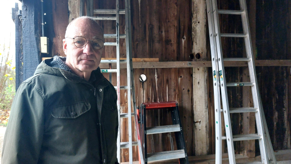 Jan Oldekamp beheert al ruim 25 jaar het gereedschapsdepot van Landschap Overijssel in De Lutte